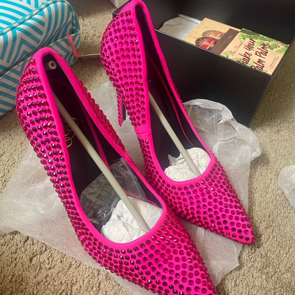 Brand new Doll kill heels beautiful pink color